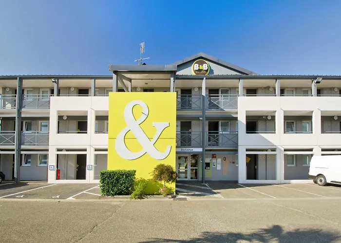 B&B HOTEL CHARTRES Le Forum Le Coudray