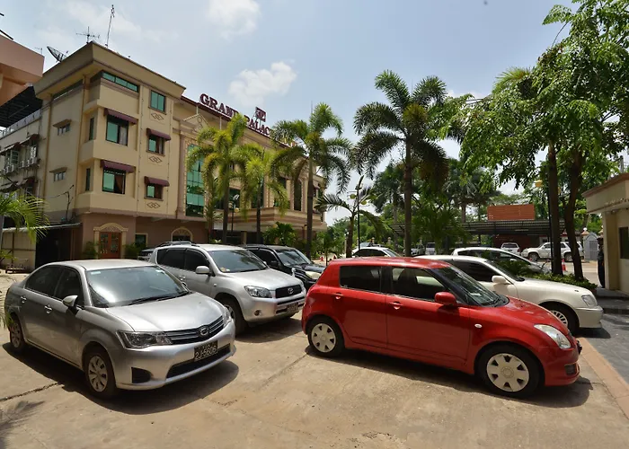 Grand Palace Hotel