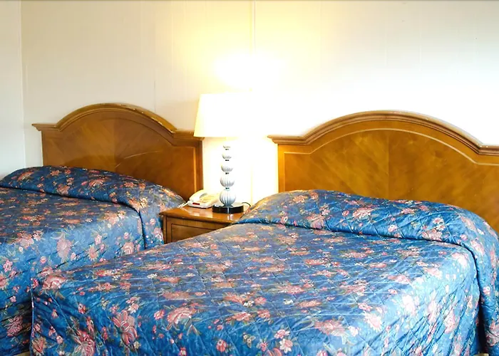 Lee High Inn