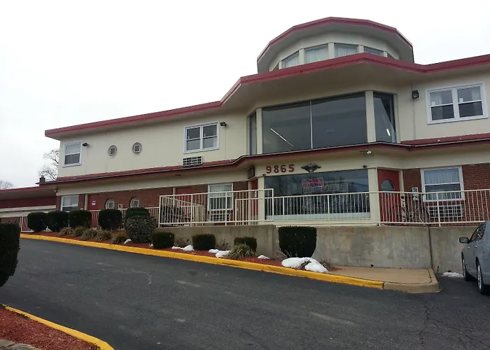 Lee High Inn