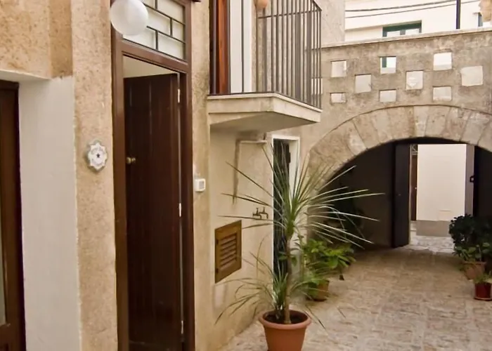 Antico Borgo - Romantic Rooms in Medieval Erice