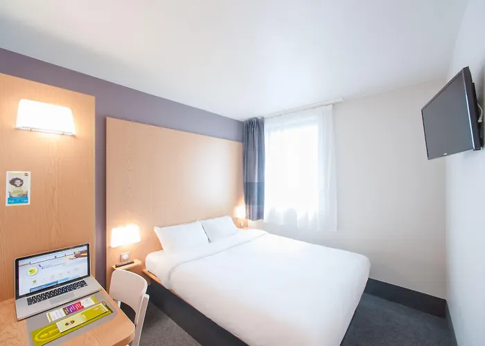 B&B HOTEL Reims Centre Gare