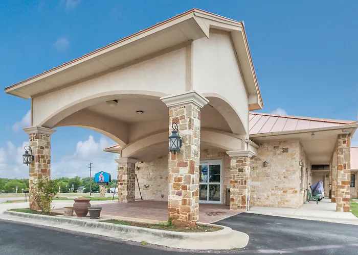 Motel 6