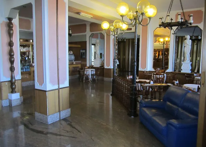 Tourist Hotel