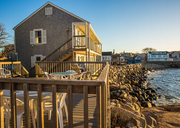 Bearskin Neck Motor Lodge Rockport