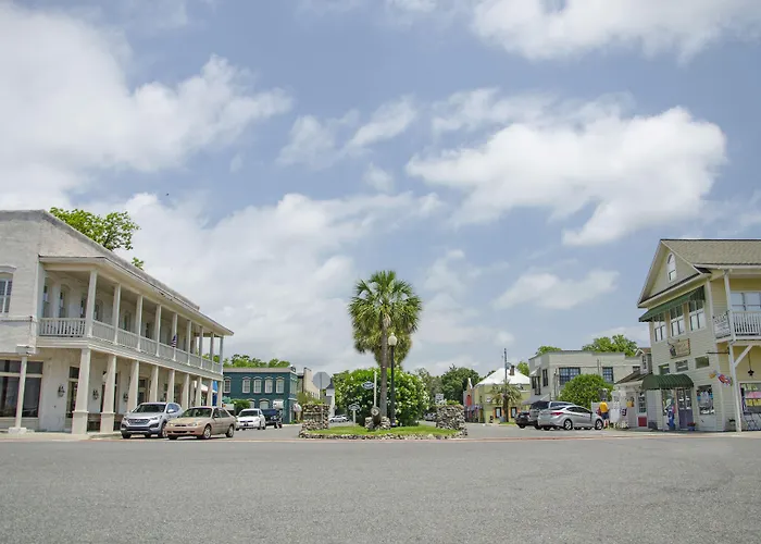 Riverview Hotel