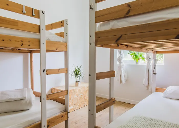 Amar Hostel & Suites Ericeira