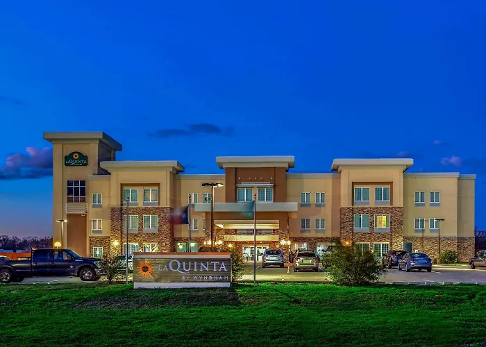 La Quinta By Wyndham Luling Hotel