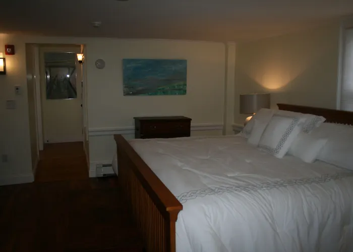 Shea'S Riverside Inn & Motel Essex