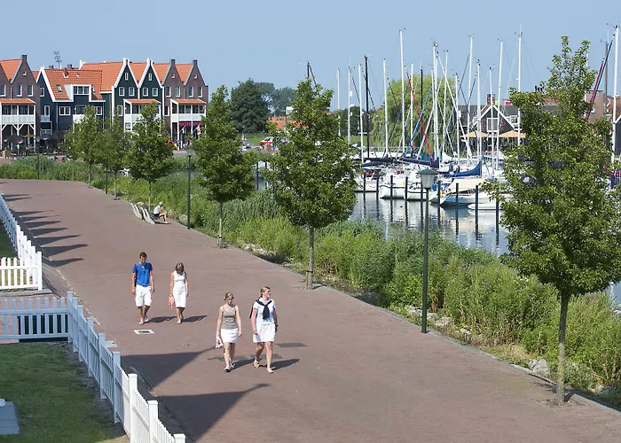 Roompot Hotel Marinapark Volendam