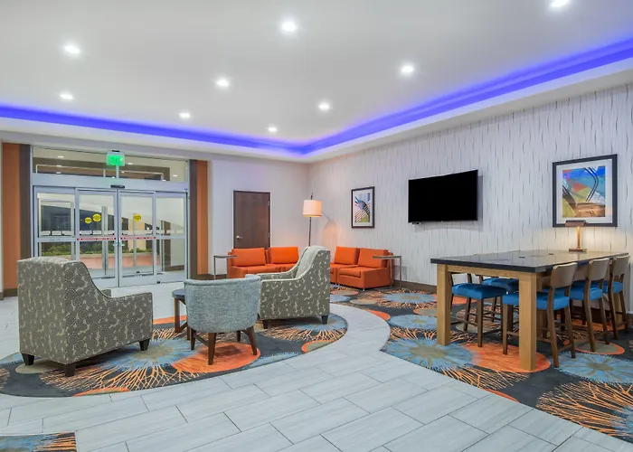 Holiday Inn Express & Suites Stillwater - University Area By Ihg