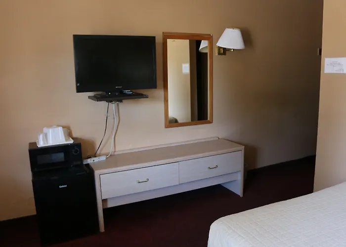 Studio 6 Suites - Albany, Or