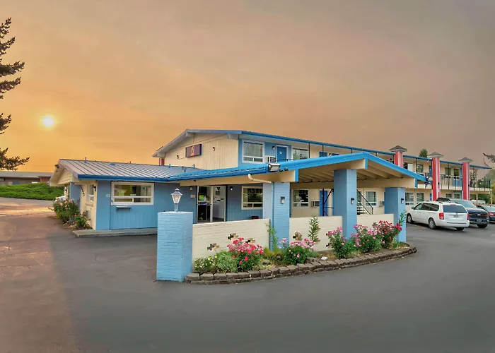 Studio 6 Suites - Albany, Or