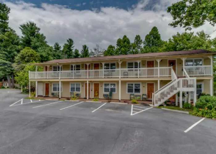 Echo Mountain Inn Hendersonville