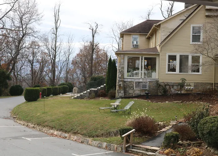 Echo Mountain Inn Hendersonville