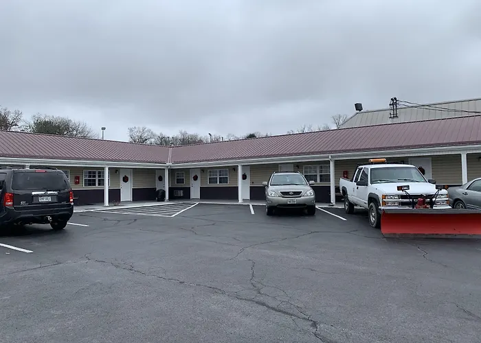 Turnpike Motel