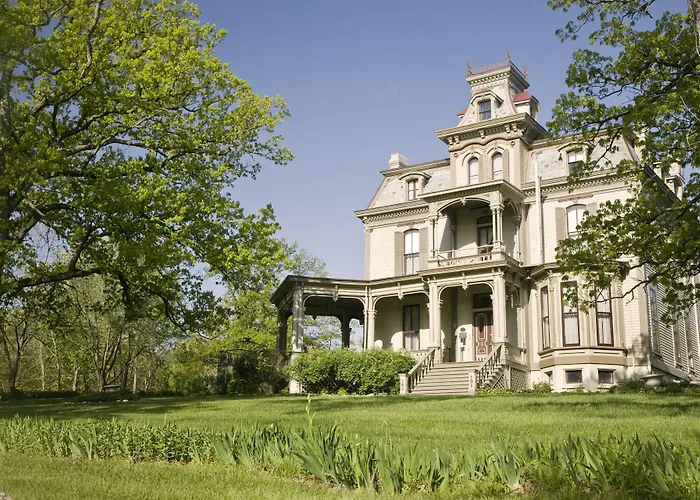 Garth Woodside Mansion Bed And Breakfast Hannibal
