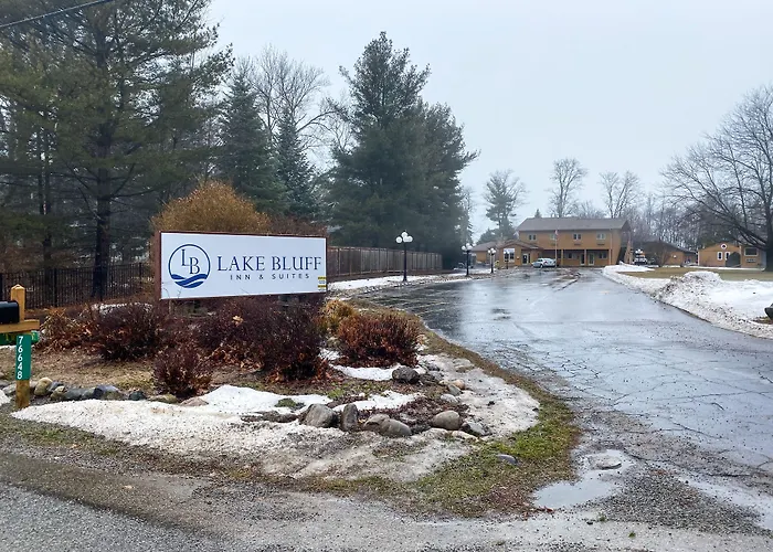 Lake Bluff Inn And Suites South Haven