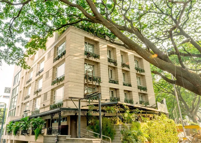 Octave Suites - Residency Rd