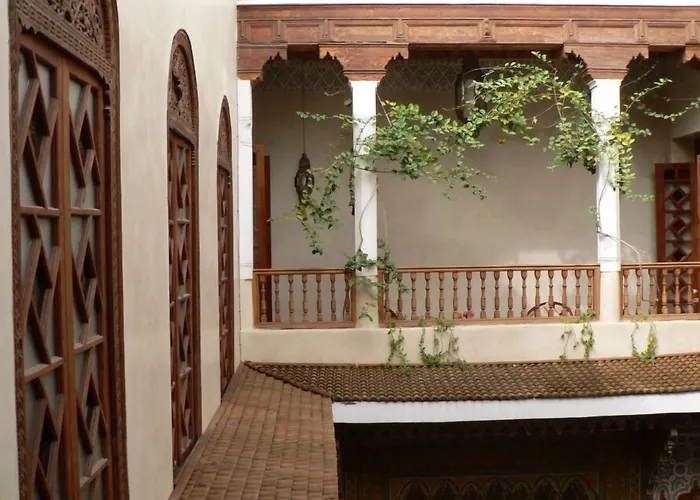 Riad Le J
