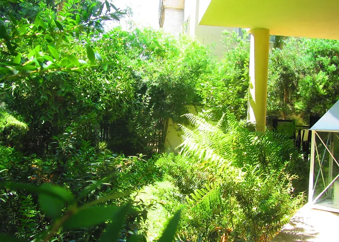 White Villa Hotel