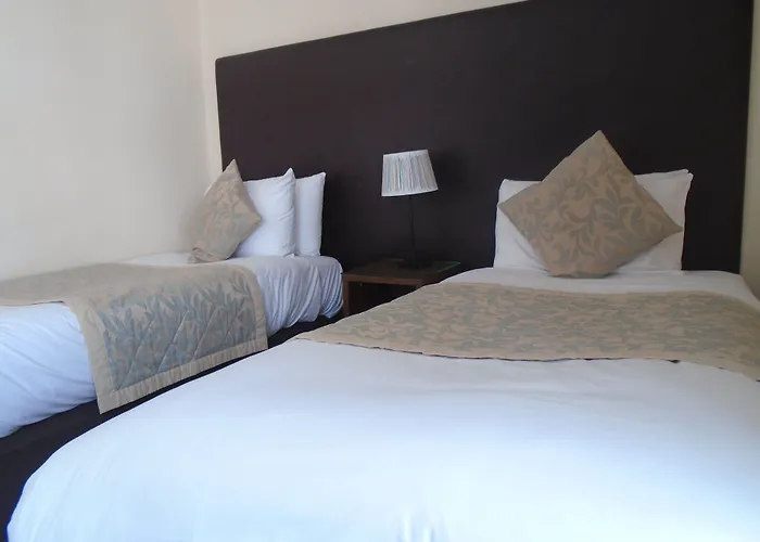 The Star And Garter Hotel Andover
