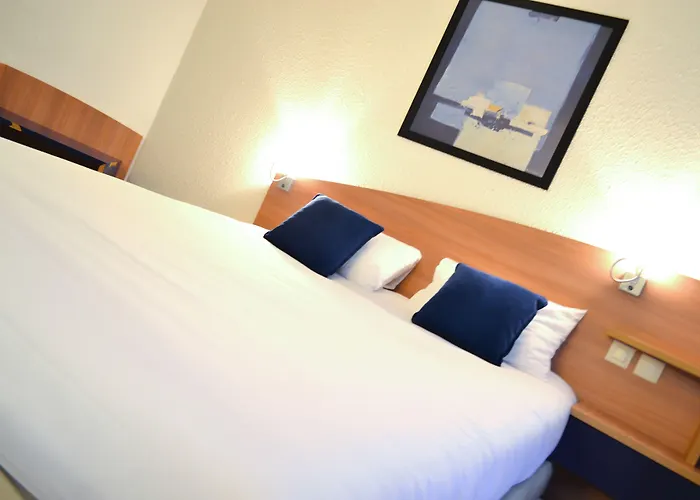 Art Hotel Paris Est Pantin