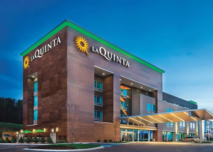 La Quinta Inn & Suites By Wyndham Cleveland Near Lee Univ