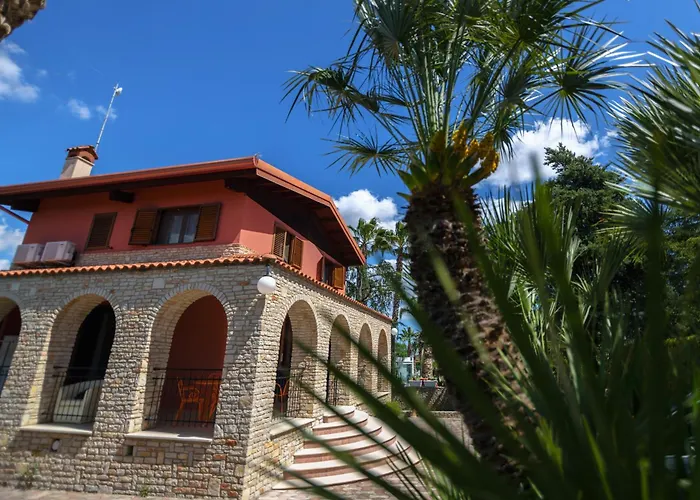 Villa Adriana - Private Pool Villa&Rooms Andria