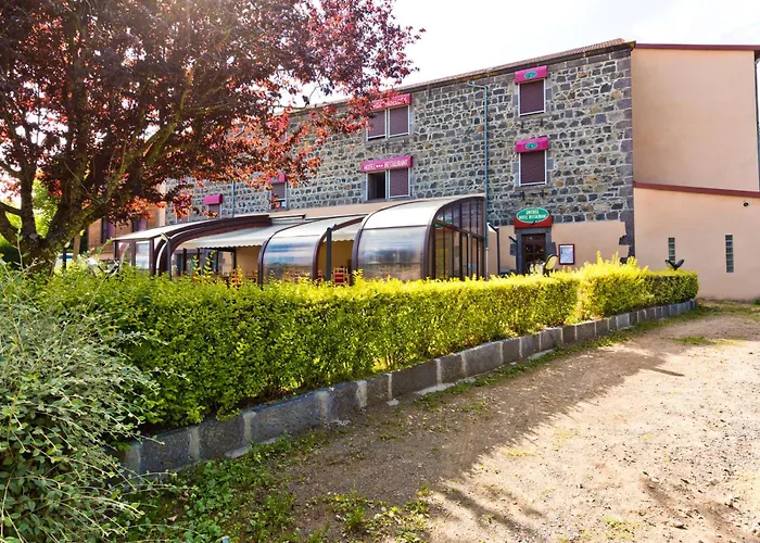 Hotel Les Hirondelles à Orcines