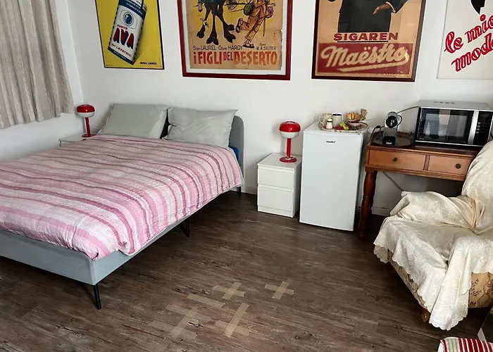 Room Saronno + B&B