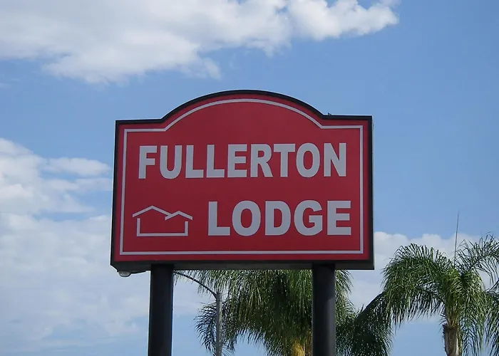 Fullerton Lodge