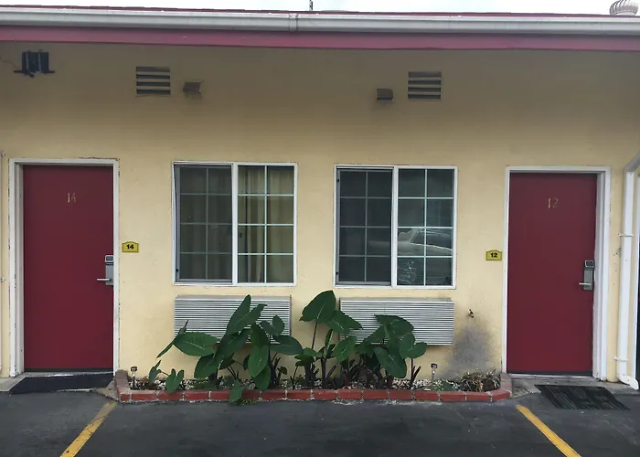 Sands Inn South Gate