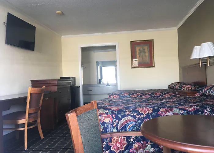 Travelodge By Wyndham Orangeburg