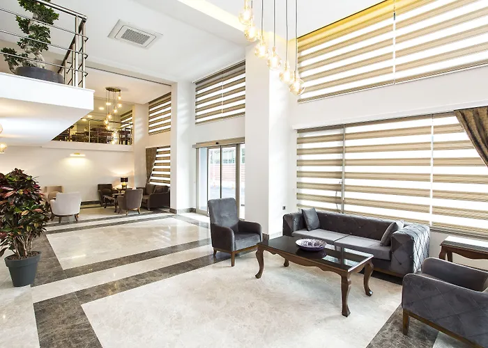 Perla Arya Hotel