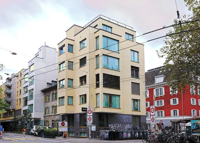 Iq130 Apartment Hotel Zurique