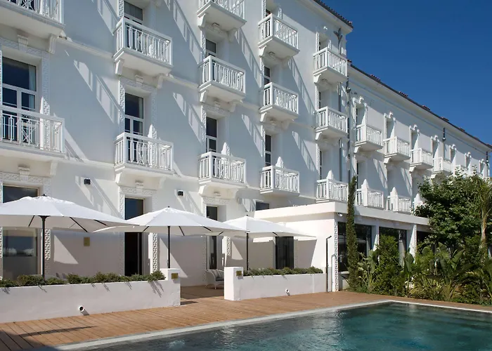 Grand Hotel Des Sablettes Plage, Curio Collection By Hilton La Seyne-sur-Mer