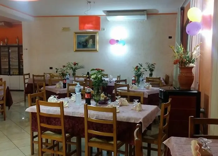 Hotel Mistef Falerna