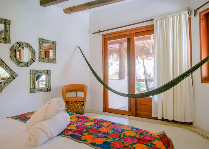 Casa Iguana Holbox - Beachfront Hotel