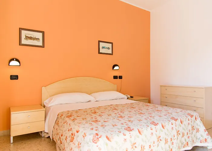 Hotel Saint Tropez - Pineto