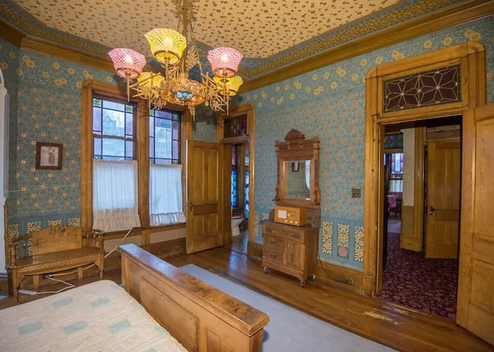The Richards House Bed & Breakfast Dubuque
