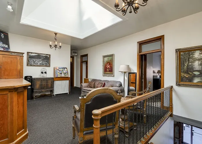Ryan Hotel Wallace