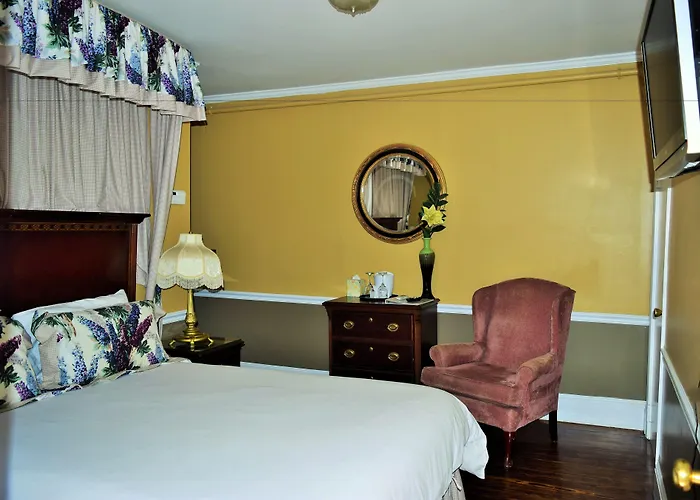 Bellevue Manor Bed & Breakfast Newport