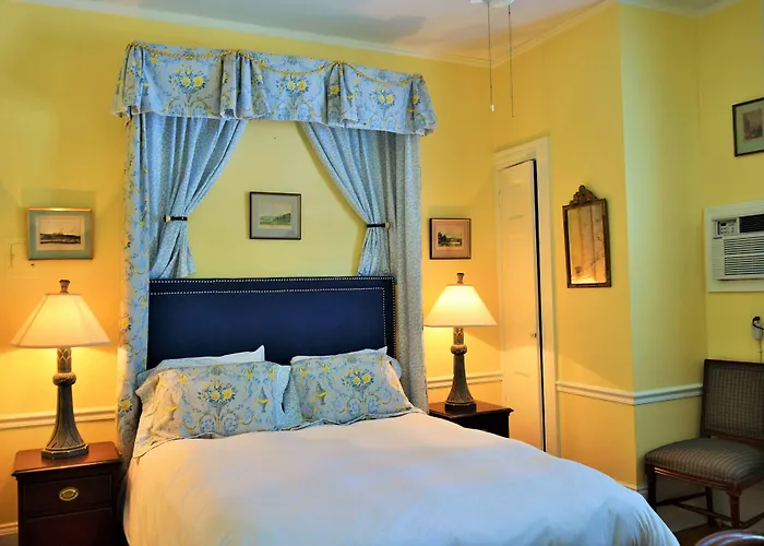 Bellevue Manor Bed & Breakfast Newport