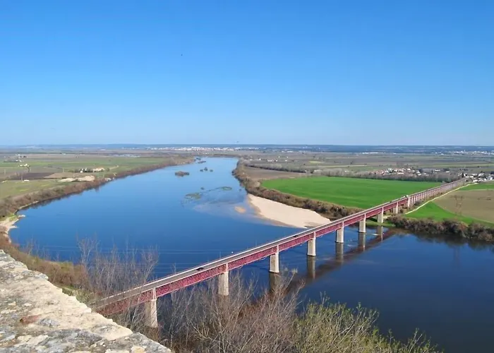 Tagus Host - 40308Al- 44211Al Hotel Santarém