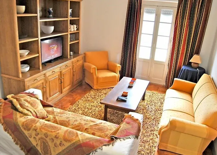 Tagus Host - 40308Al- 44211Al Hotel Santarém