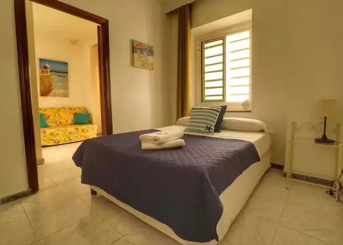 Spanish Galleon Lodge