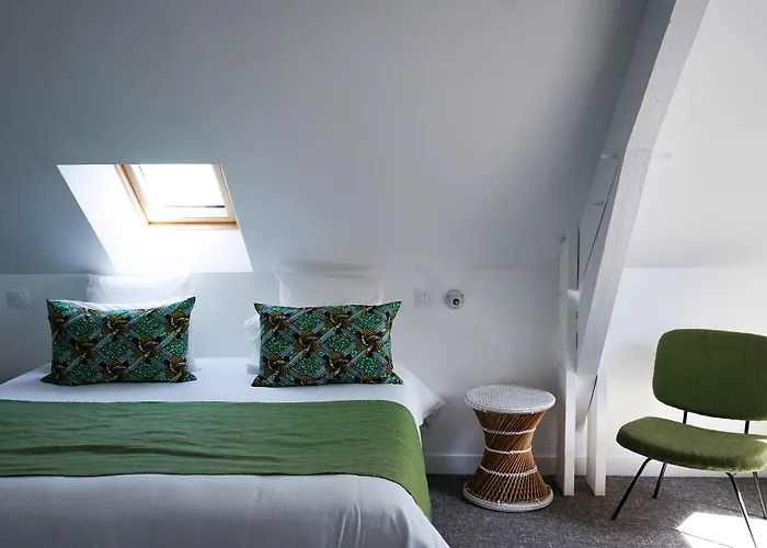Hôtel Le Collonges TV connecté wifi Netflix Brive-la-Gaillarde
