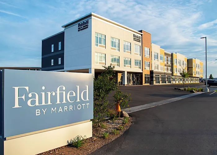 Fairfield Inn & Suites By Marriott Duluth Waterfront