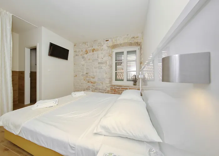 Idassa Atrium Rooms